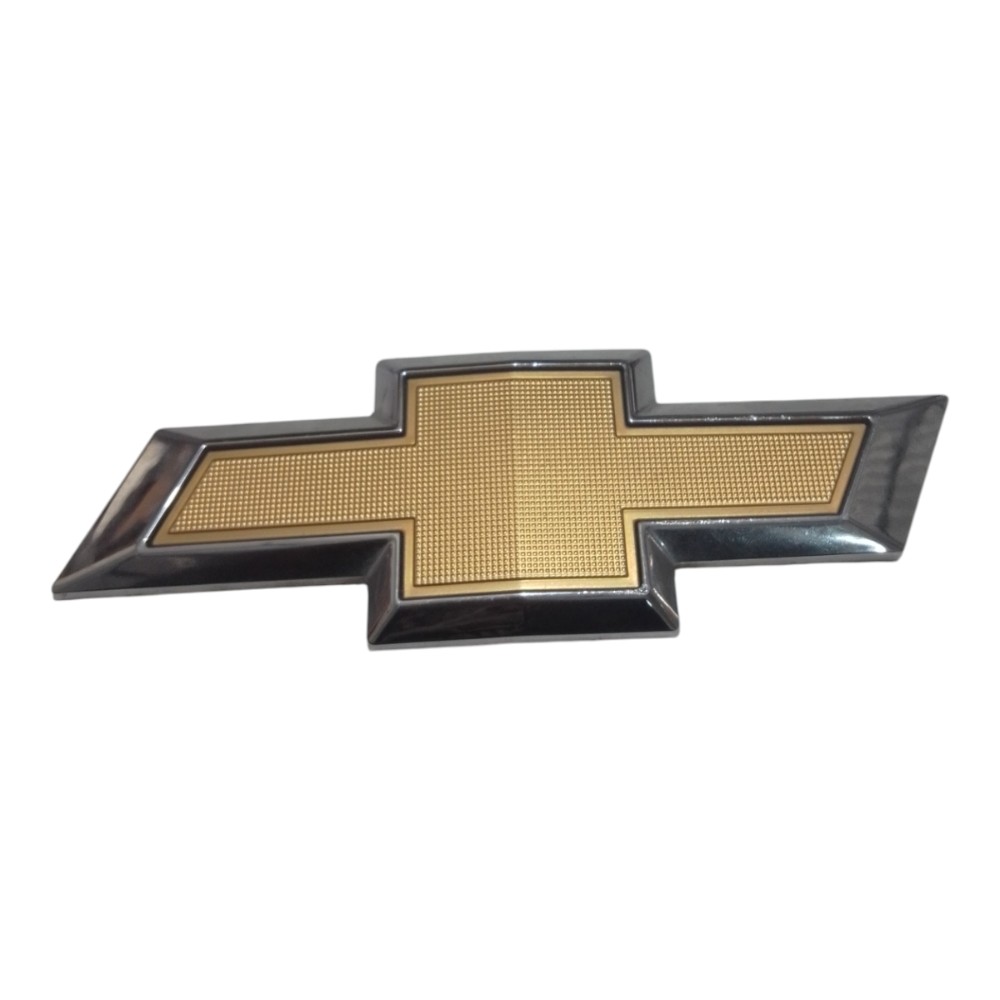 Emblema Tampa Traseira Chevrolet Onix Original 52096409 Dourado 3