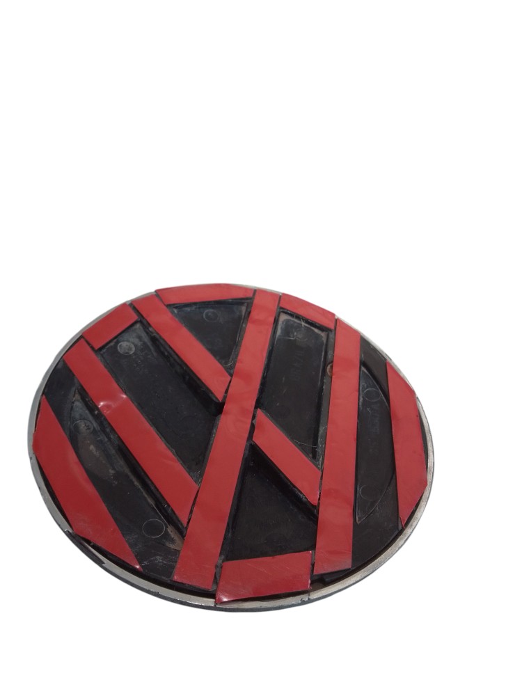 Emblema Tampa Traseira Volkswagen Saveiro 2010 A 2015 Prata Prata 7