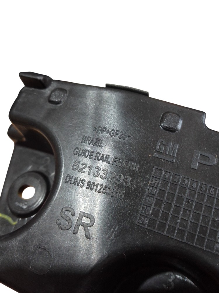 Suporte Guia Parachoque Dianteiro Direito Spin 2015 A 2020 8