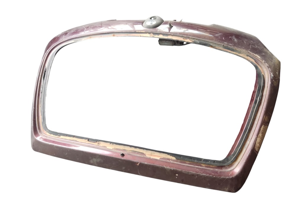 Twmpa Traseira Porta Malas Chevrolet Corsa Wind 1996/2002 Vinho 3