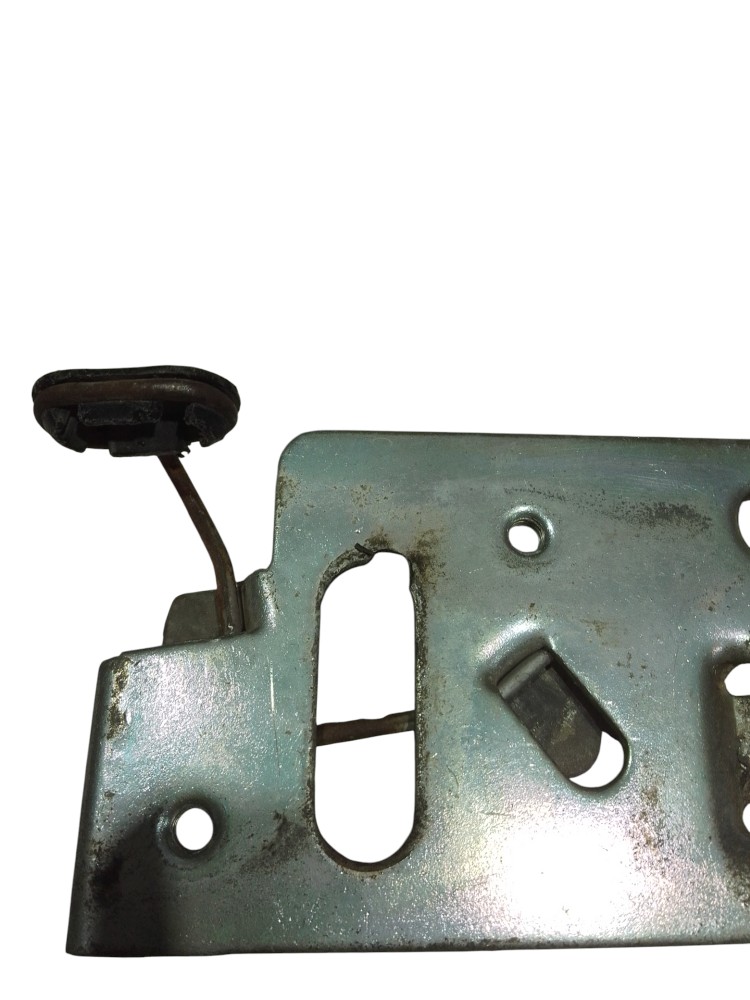 Fechadura Trava Inferior Capô Fiat Fiorino Prêmio Elba 85 13 8