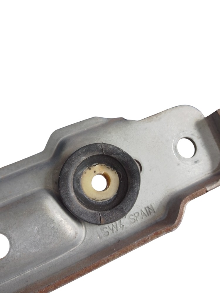 Suporte Do Limpador Traseiro Parabrisa 1995 A 2000 Original 3