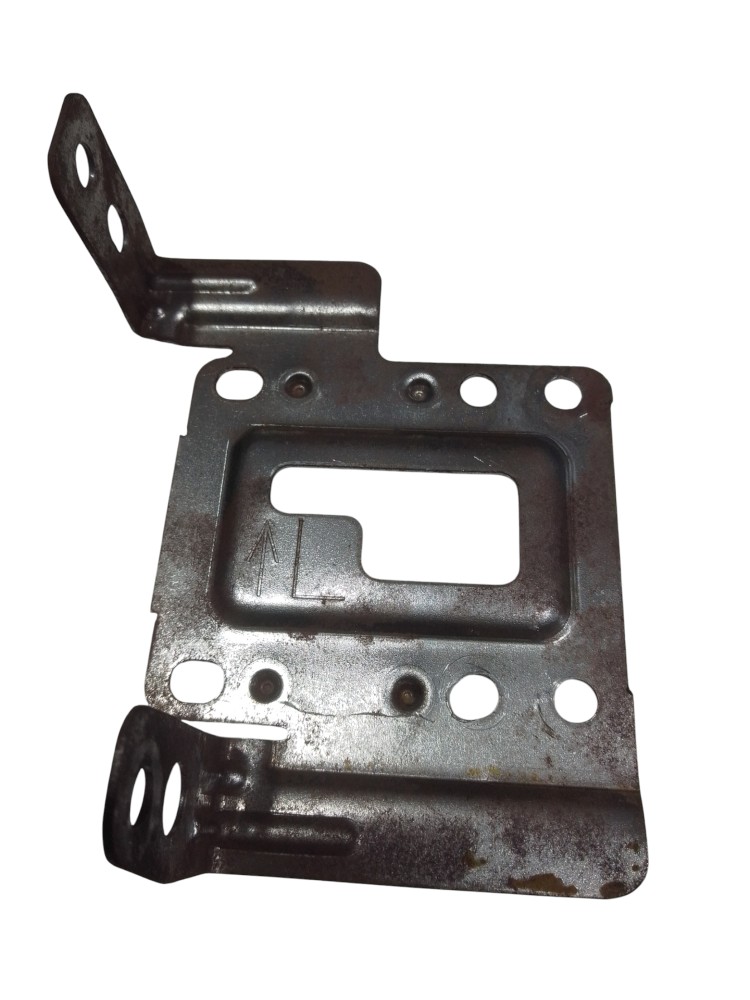 Suporte fixação som esquerdo Nissan March 2011 2012 4