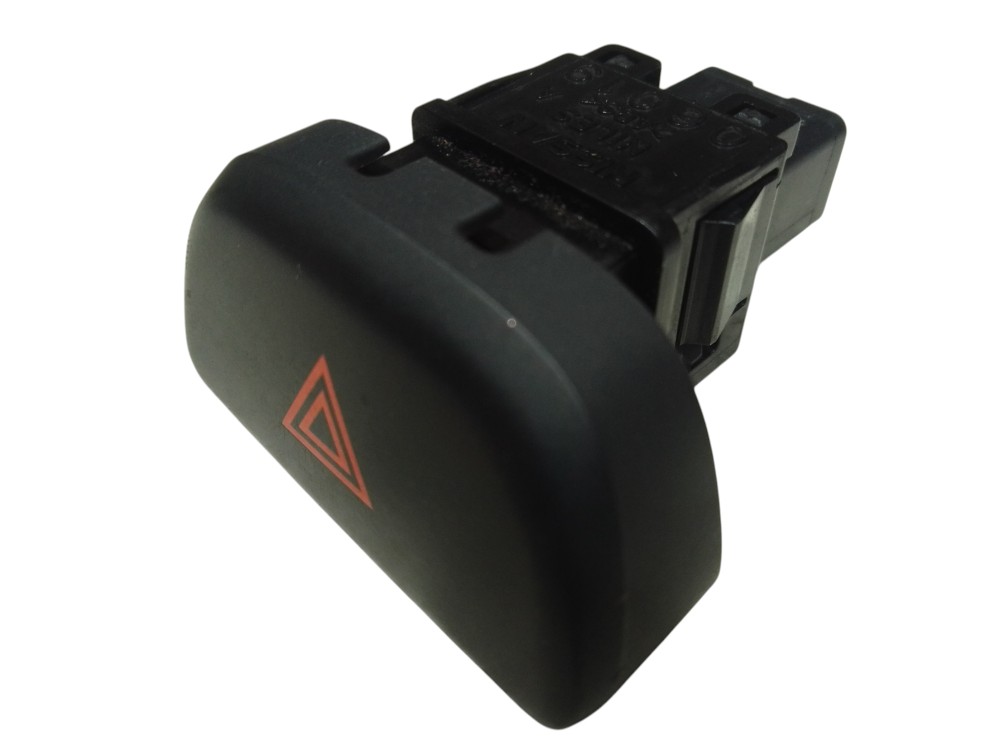 Botão pisca alerta Nissan March 2012 2016 2