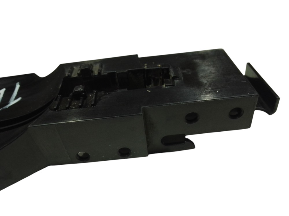 Suporte Base Maçaneta Nissan March 2011 2018 V18 Preto 9
