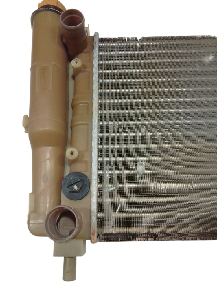 Radiador Fiat Uno Mille Fiorino Elba 1994 2000 9