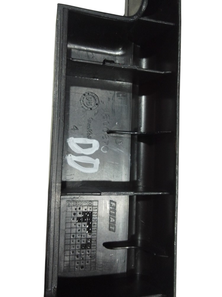 Puxador Fiat Interno Porta Apoio Braço D Uno Fiorino 91a 00 Preto 8