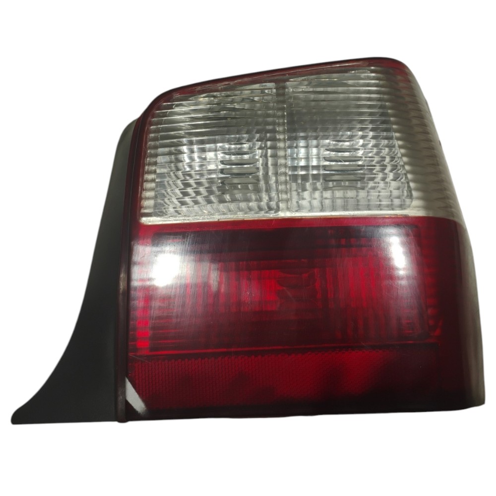 Lanterna traseira lado direita Fiat uno Mille V19 2
