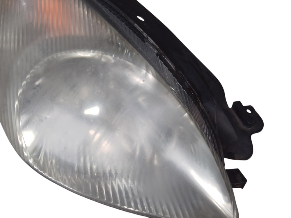 Farol Dianteiro Direito Xsara Picasso 2000 A 2011 2
