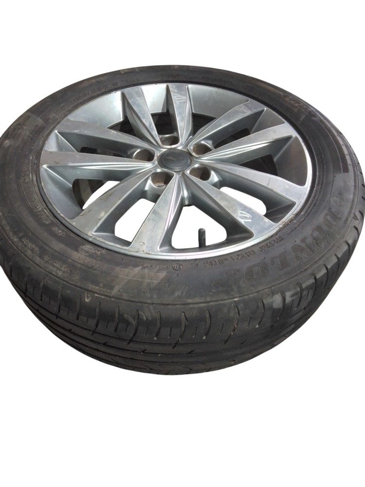 Roda aro 15 Volkswagen Fox original pneu meia vida prata 3