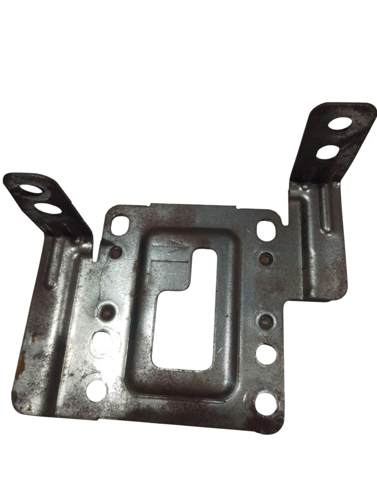 Suporte fixação som esquerdo Nissan March 2011 2012 5