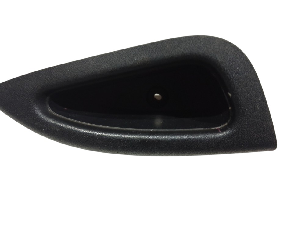 Moldura Puxador Interno Dianteiro Direito Nissan March 2011 Preto 1