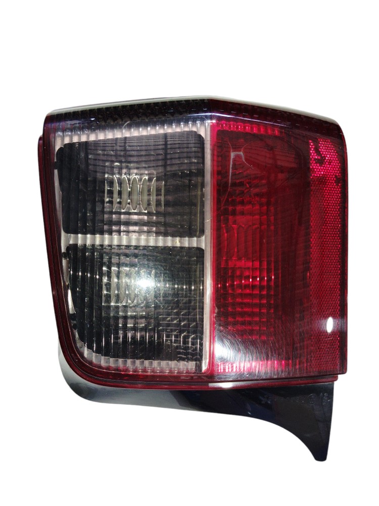 Lanterna Traseira Direita Fiat Uno Mille Original Plascar  Direito/passageiro Vermelho E Branco 1