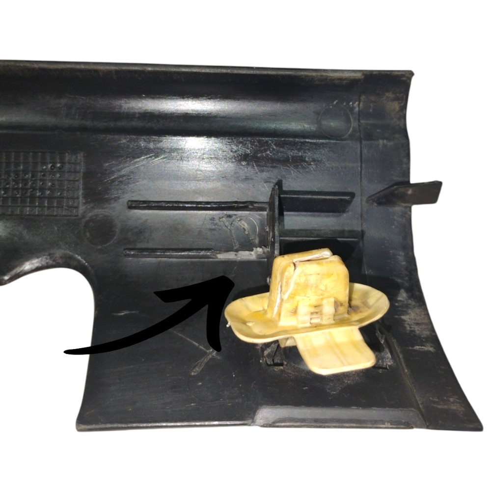 Soleira Porta Traseira Direita Chevrolet Astra V20 90359888 Preto 5