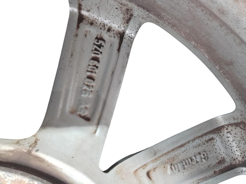 Roda aro 15 Volkswagen Fox original pneu meia vida prata 8