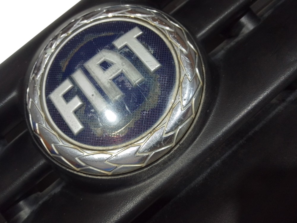 Grade Frontal Fiat Fiorino Uno 2004 A 2012 Preto Preto Preto 6
