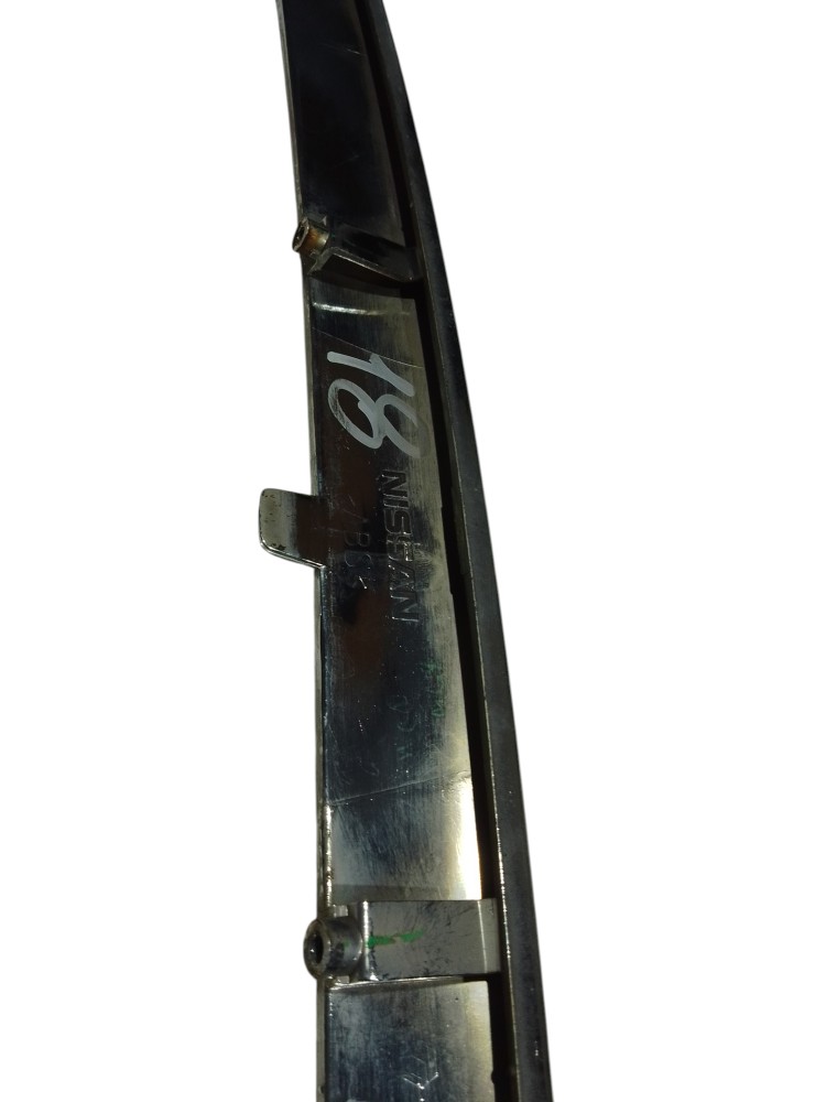 Friso grade frontal Cromado Nissan March 2010 2014 5