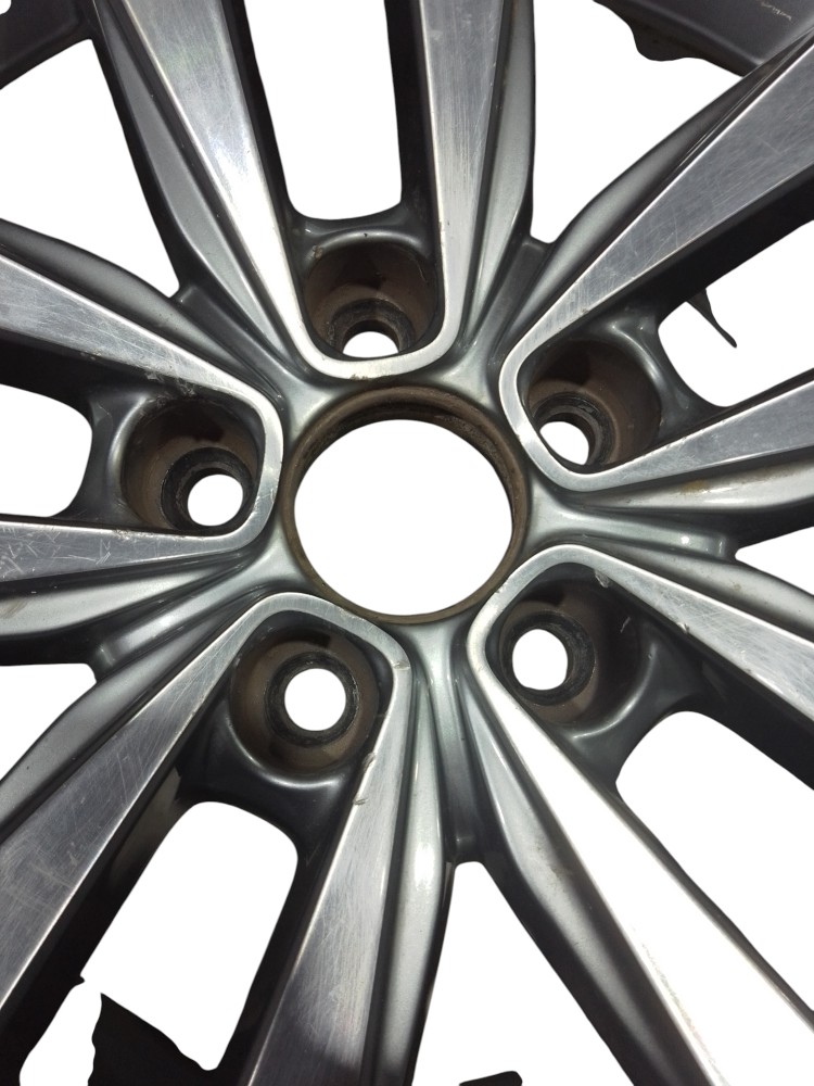 Roda liga leve aro 15 alumínio Volkswagen 5×100 et 6810 8