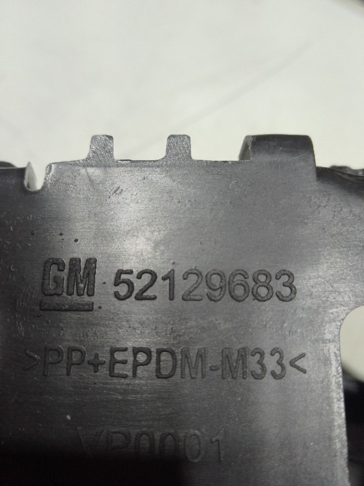 Guia suporte parachoque traseiro GM prisma 2013 2019 8