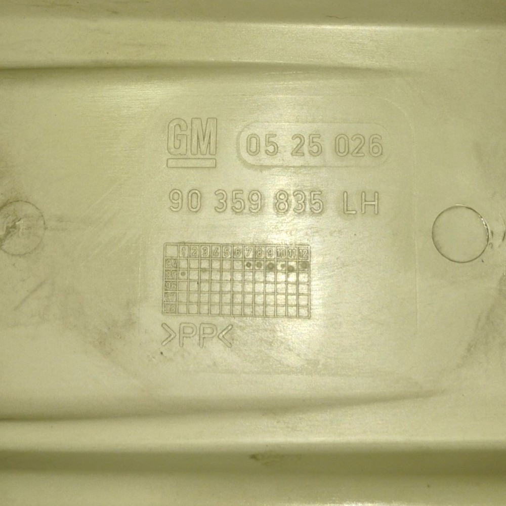 Moldura Acabamento Coluna Esquerda  Astra 1995 V20 90359835 Branco 4