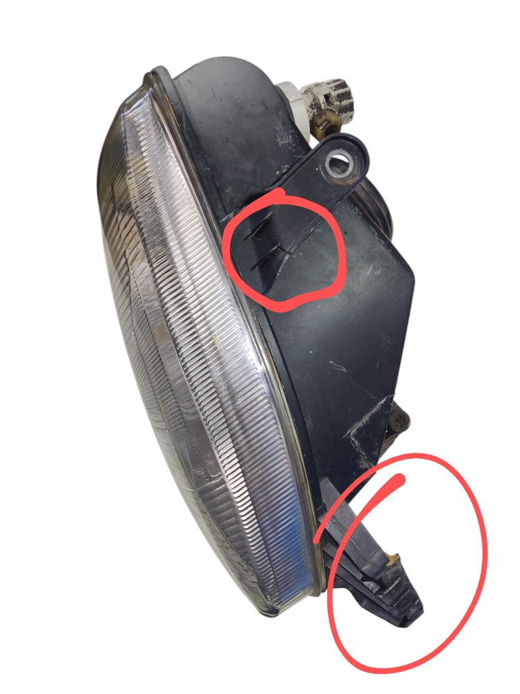 Farol Direito Fiat Palio Strada 1996/2000  Direito/passageiro 7