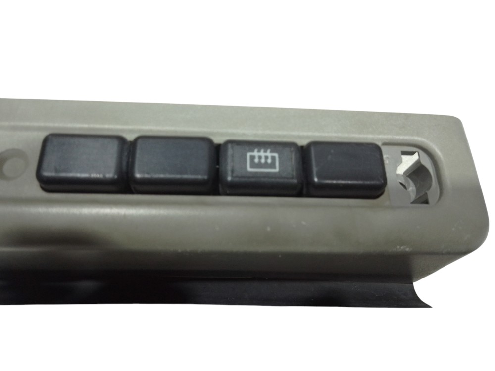 Moldura Acabamento Desembaçador Fiat Uno Fiorino 91 2004 8