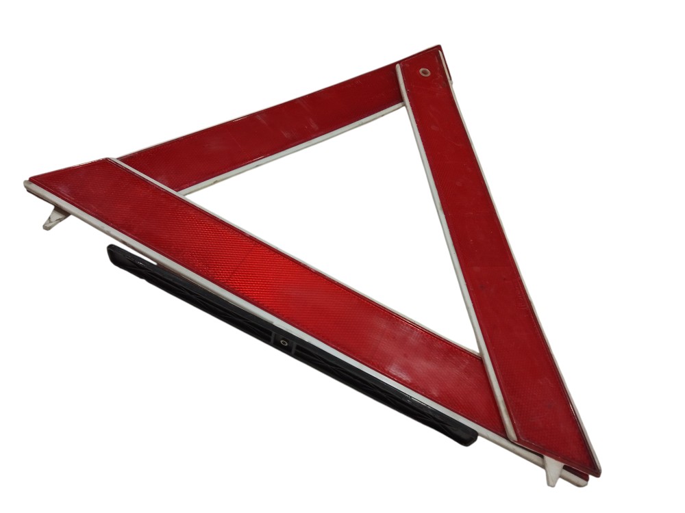 Triangulo Sinalização Para Carros Com Base 7