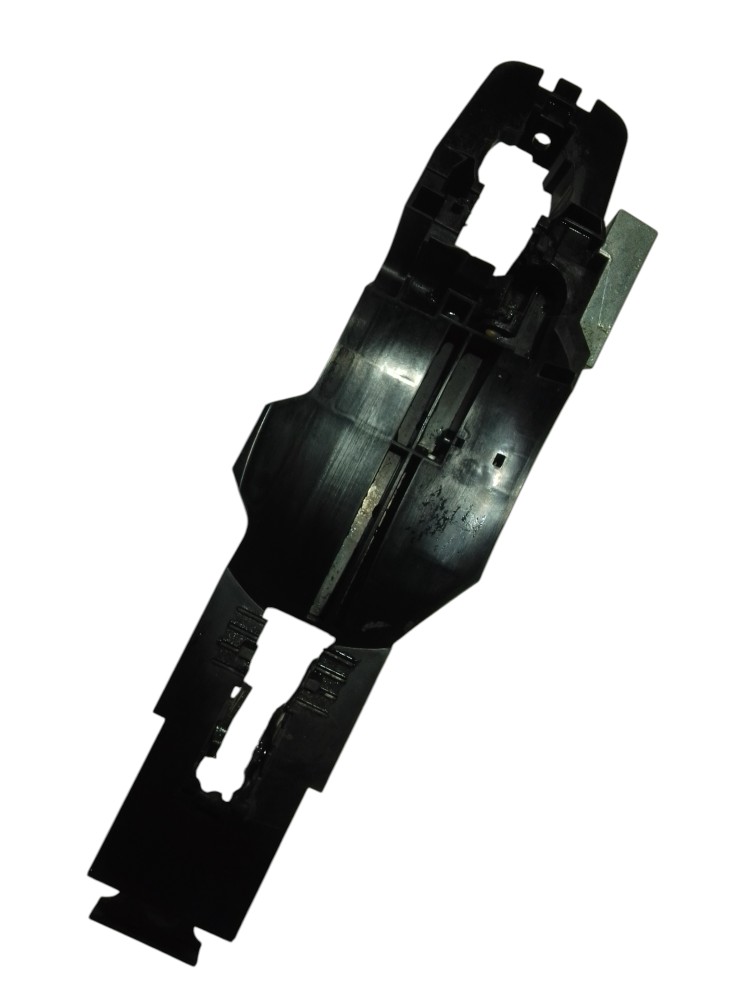 Suporte Maçaneta Externa Dianteiro Direito Nissan March 2011 3