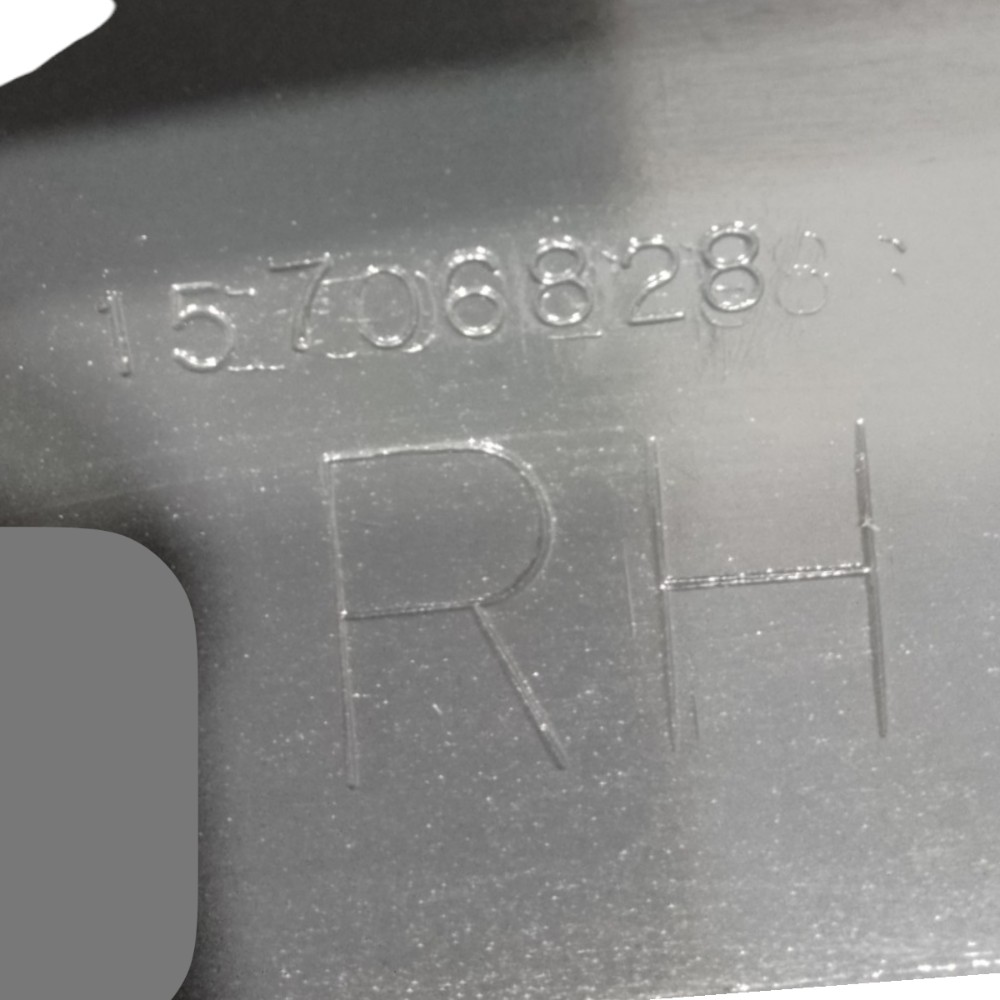 Moldura Coluna Traseira Direita Chevrolet Blazer 1995 2011 6