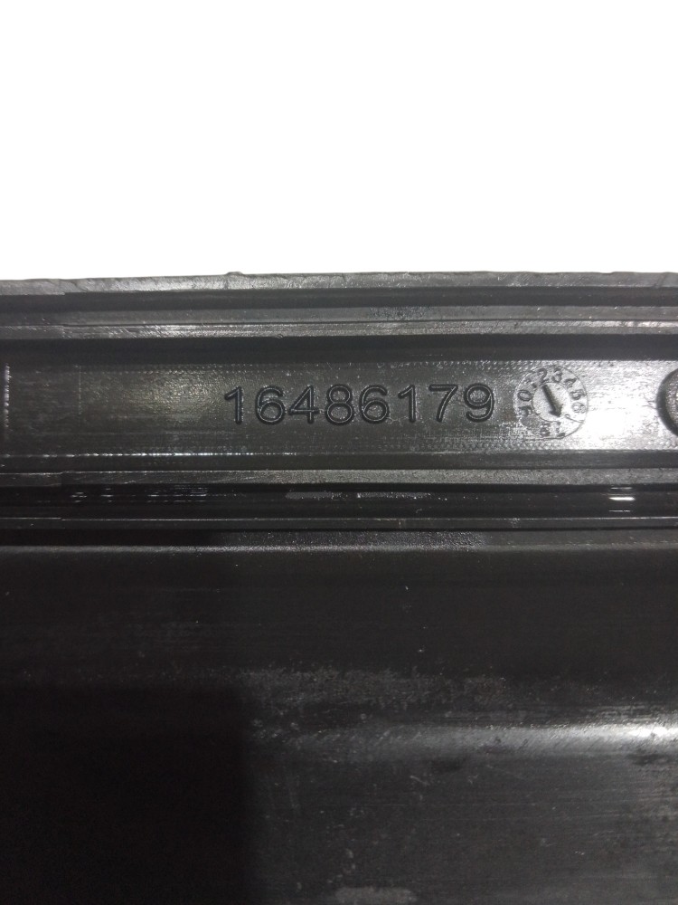Vedador superior do Radiador Chevrolet Gm onix prisma 17 20 8