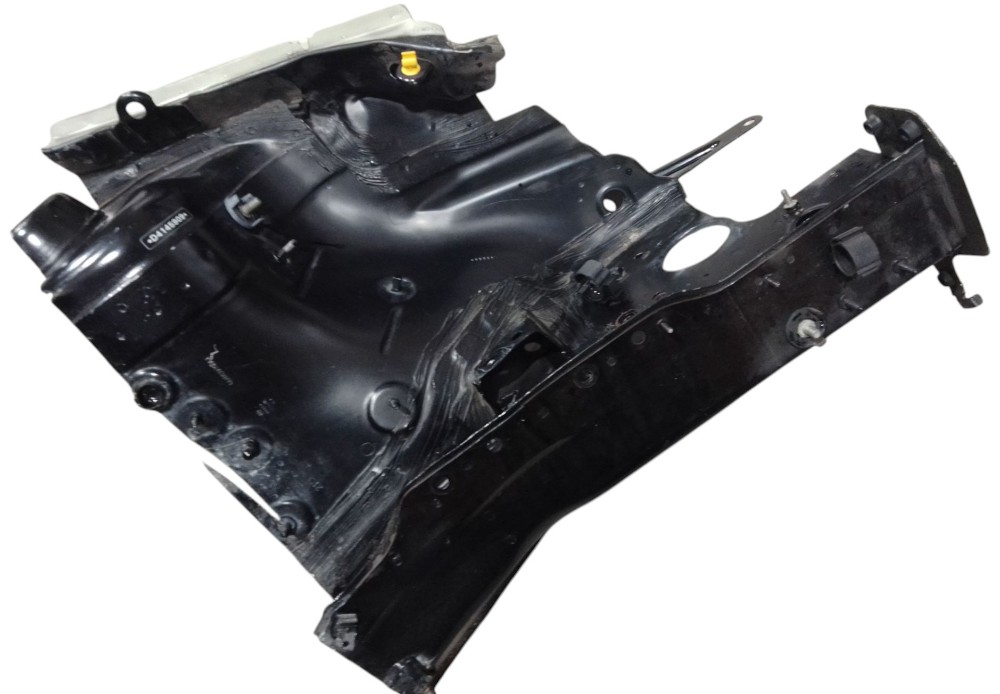 Chapa da caixa de roda dianteira esquerdo Volkswagen fox 14 8