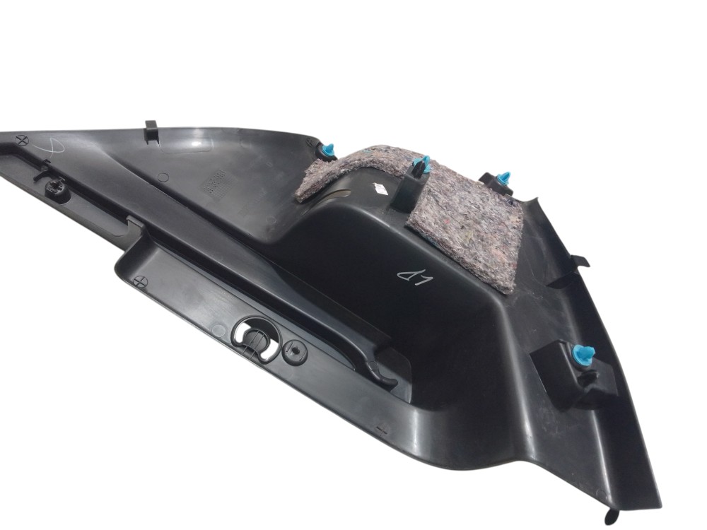 Suporte Tampão Bagagito Direito Renault Sandero 2015 Preto 7