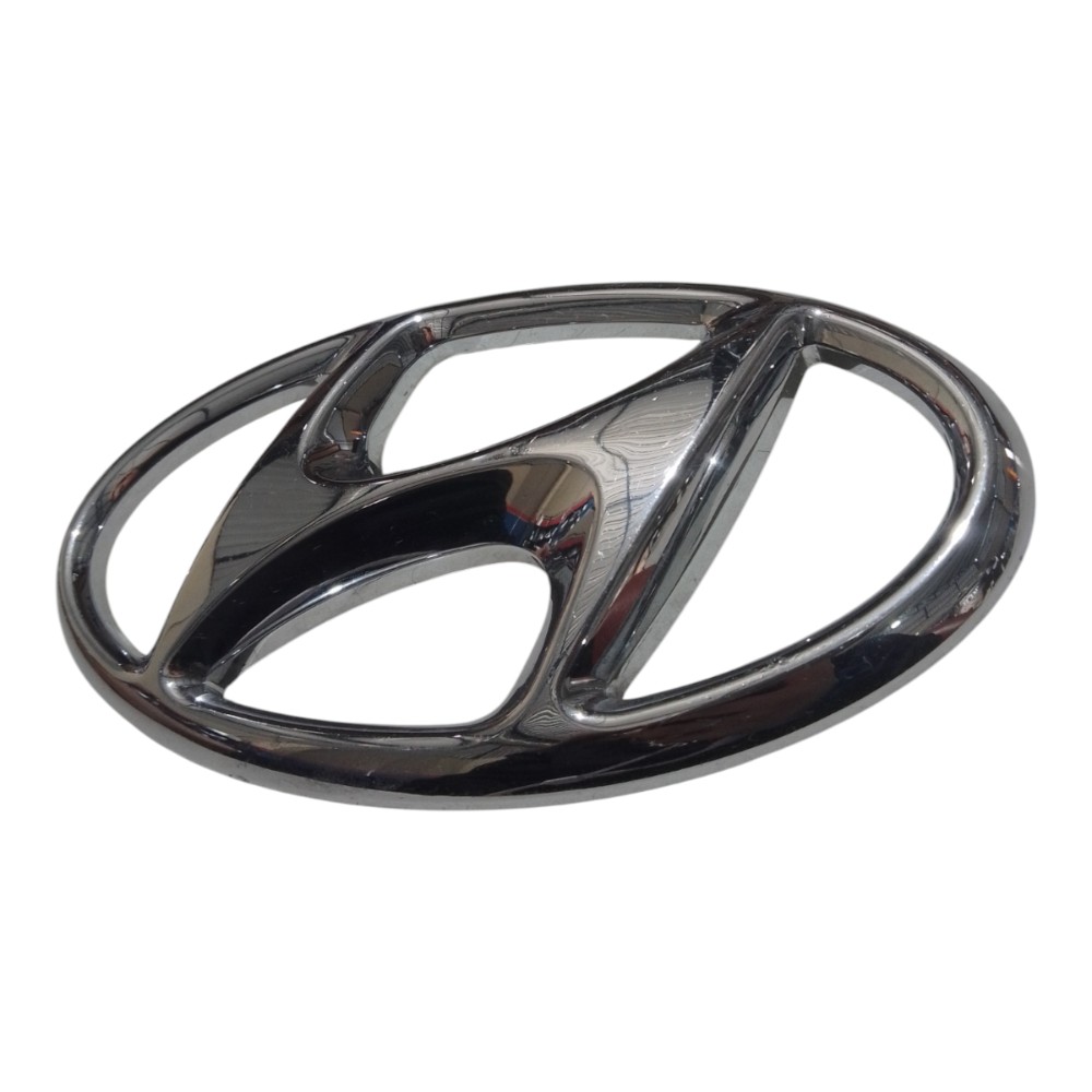 Emblema De Grade Dianteira Do Hyundai Hb20 863001s500 Prateado 2