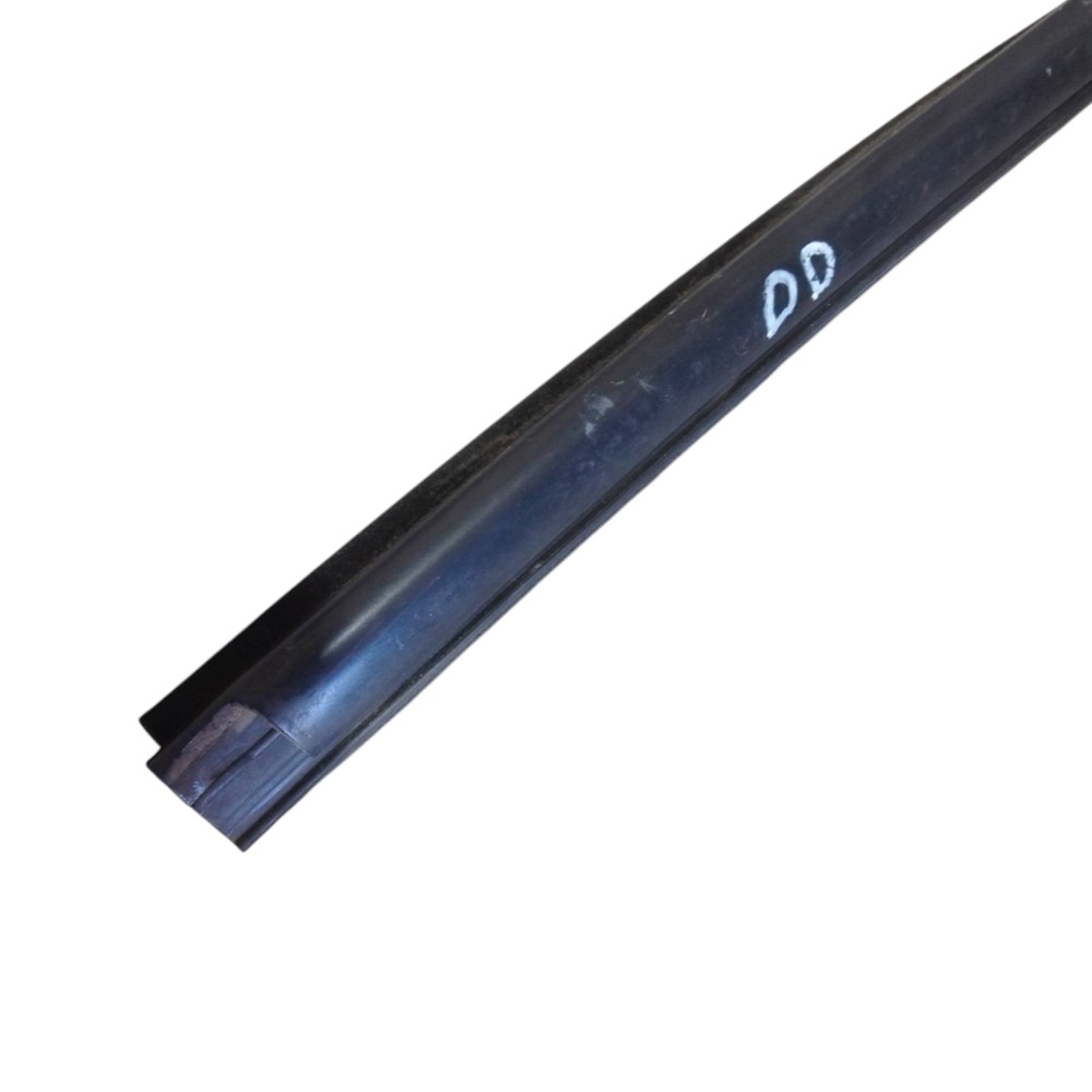Canaleta Porta Dianteira Direita Fiat Uno Mille V15 4