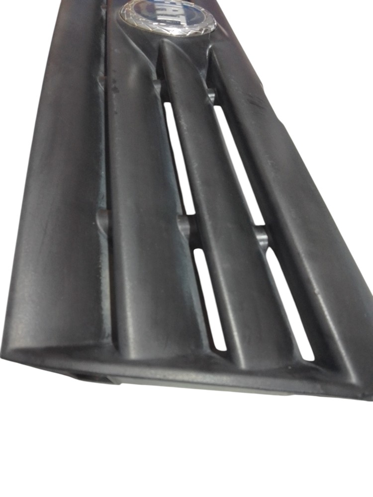 Grade Frontal Fiat Fiorino Uno 2004 A 2012 Preto Preto Preto 2