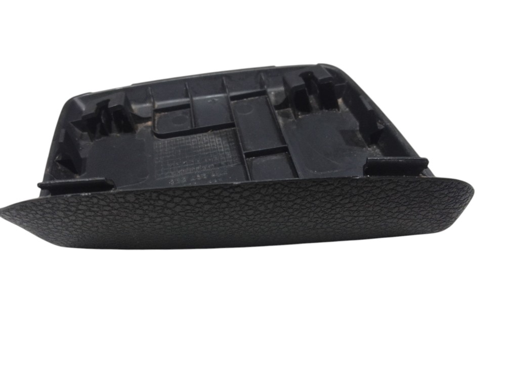 Acabamento moldura direito Volkswagen Fox 2015 2022 3