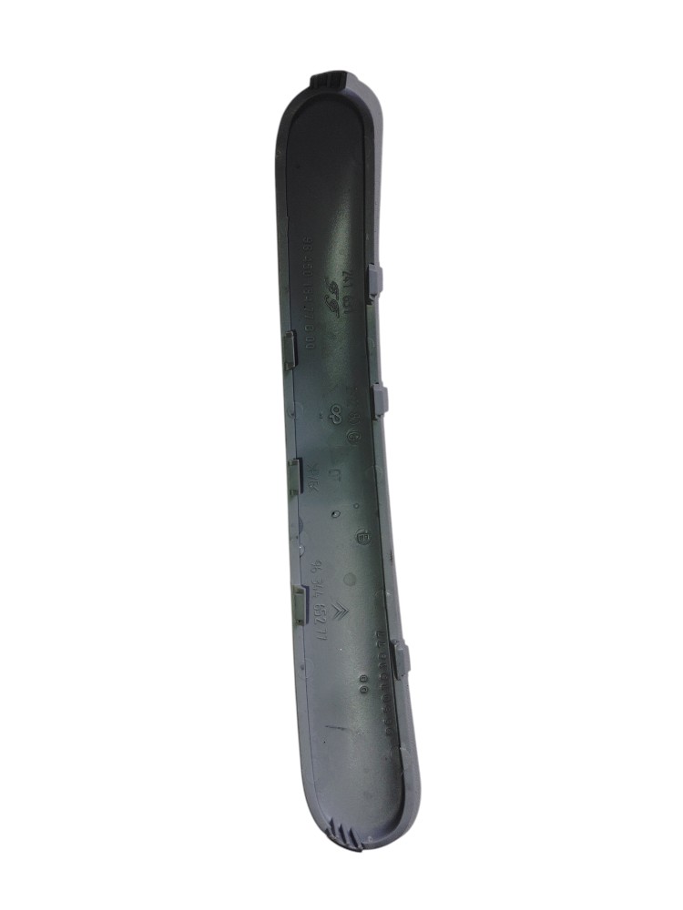 Moldura Puxador Porta Dianteira D Xsara Picasso 2001 A 2012 2