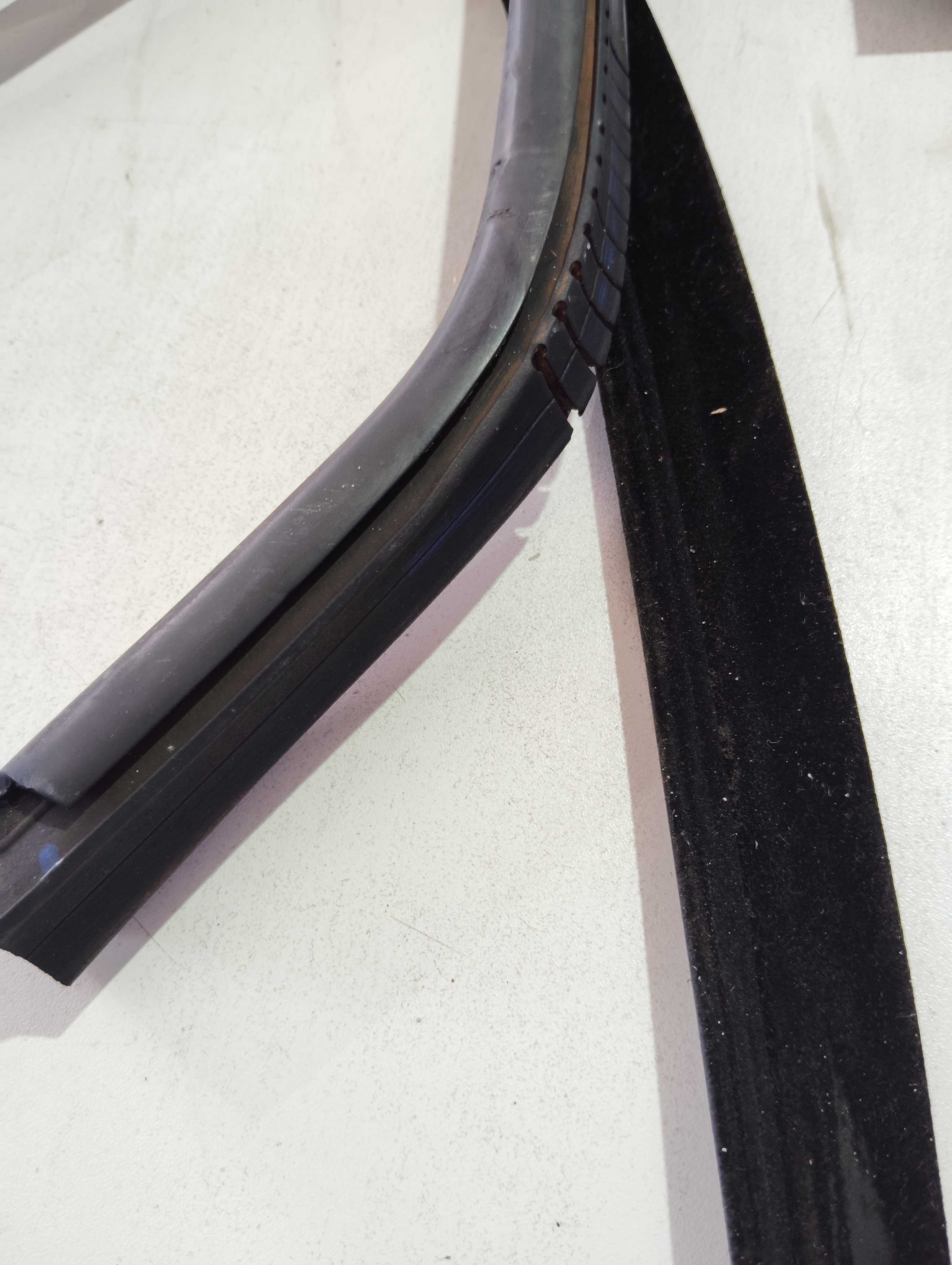 Borracha Canaleta Porta Dianteira Direita Fiat Uno Mille  Preto 4