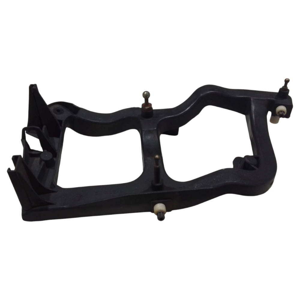 Suporte Moldura Farol Esquerdo Chevrolet Blazer 1997 2