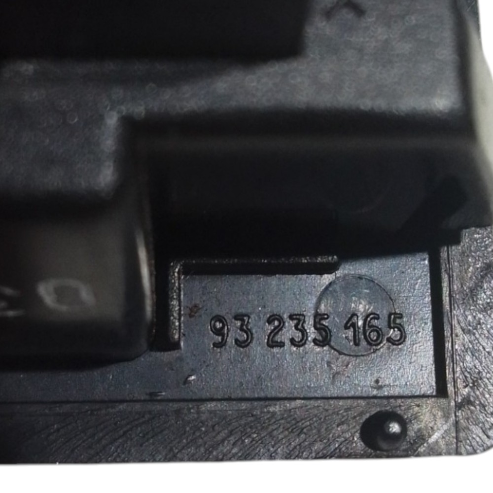 Botão Indicador Alarme S10 Blazer 1996/2000 Mg 93235165 3