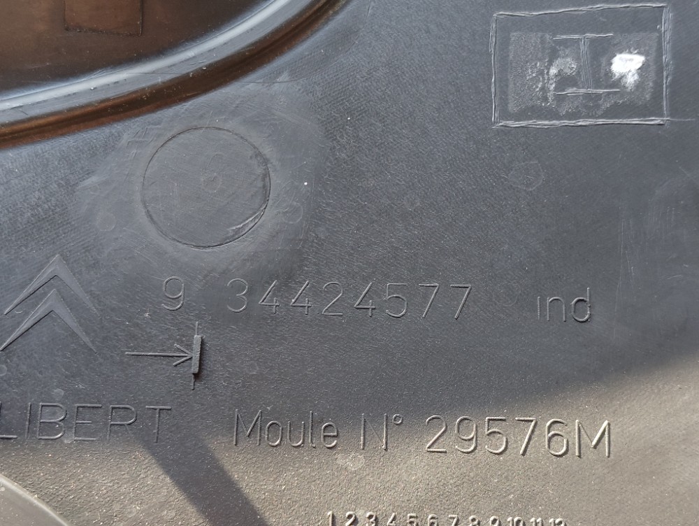 Forro De Porta Dianteiro D Citroen Xsara Picasso 2004 A 2012 Preto 3