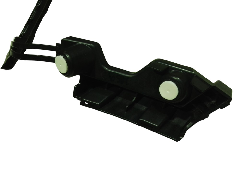 Guia parachoque traseiro esquerdo Chevrolet onix hatch 2020 7