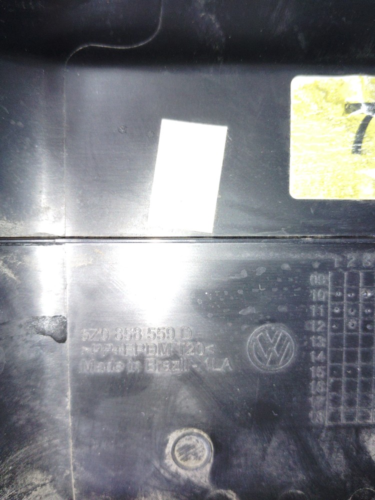 Moldura Inferior Coluna Direção Volante Vw Fox 2010 A 2014 3