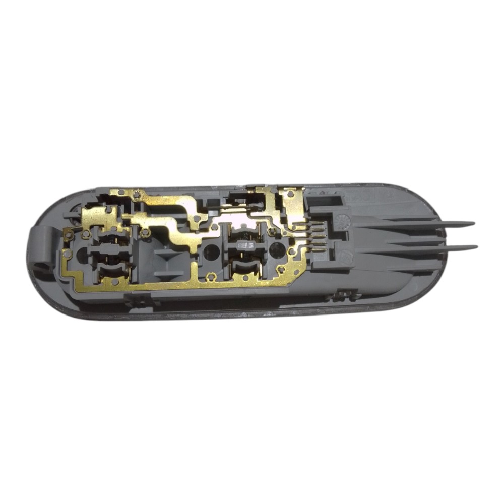 Luz Cortesia Renault Sandero 2015 8