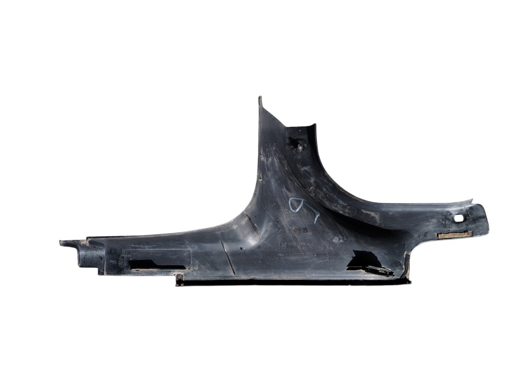 Moldura Soleira Banco Traseiro Direito Golf Mk3 1995/2000 Preto 4