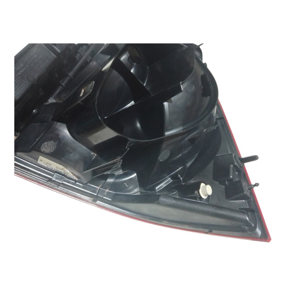 Lanterna Esquerdo Renault Oroch 2018/2023 265558355r Esquerdo/motorista Vermelho 11