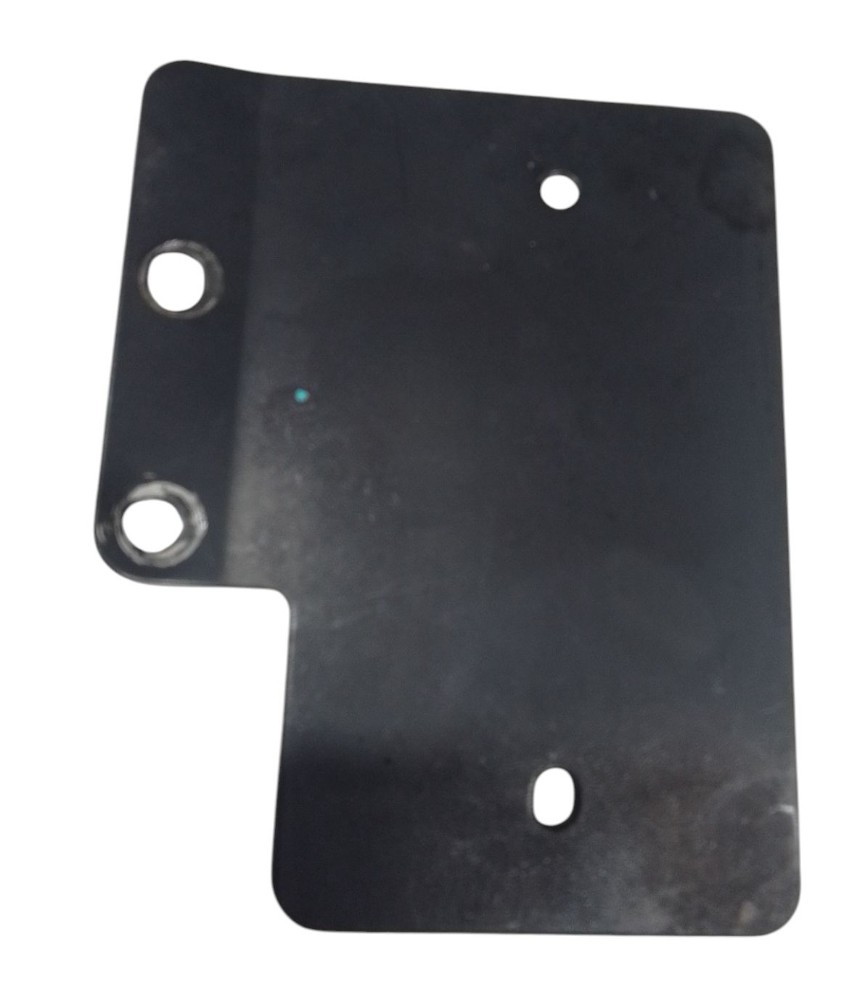 Placa suporte fixação lateral bateria nissan March 2011 2012