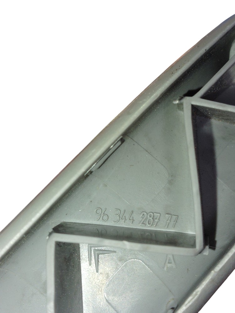 Puxador Porta Traseira Esquerda Xsara Picasso 2005 A 2011 6