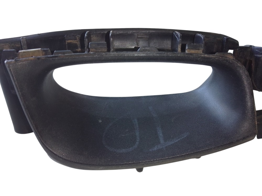 Puxador Porta Traseira Direita Volkswagen Golf 1995 A 2000 – Preto Traseira 3