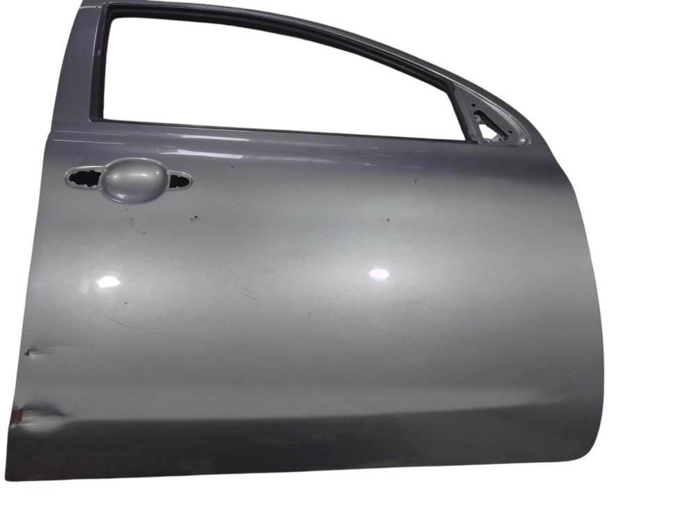Porta Dianteira Direita Nissan Marc 2011 2012 Dianteira Direito Cinza 2